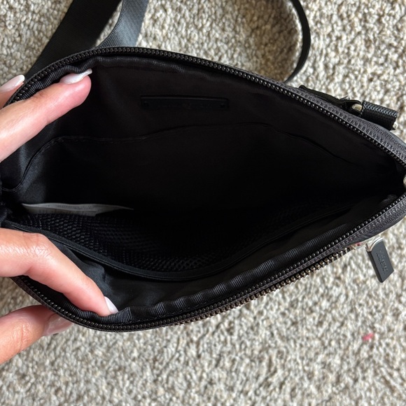 lululemon athletica Black Crossbody Bag - Picture 3 of 4